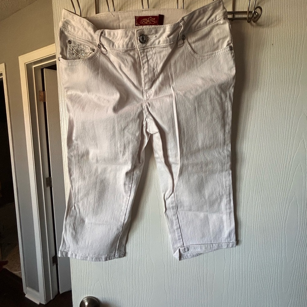 White Cropped Jeans with Embellished Pocket